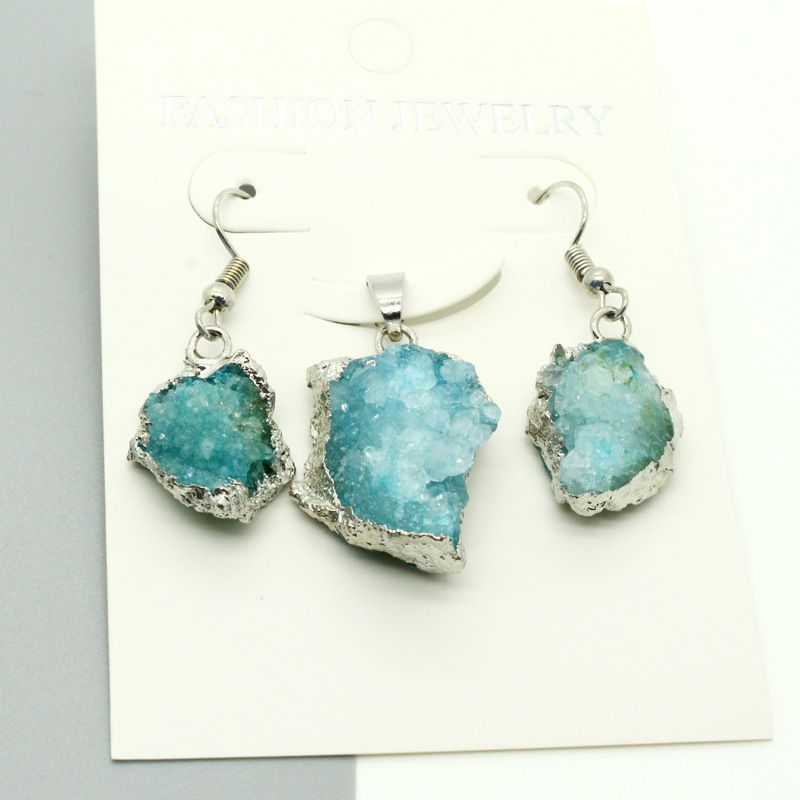 Hot Selling Fashion Irregular Natural Stone Crystal Bud Necklace Earrings Set Wholesale
