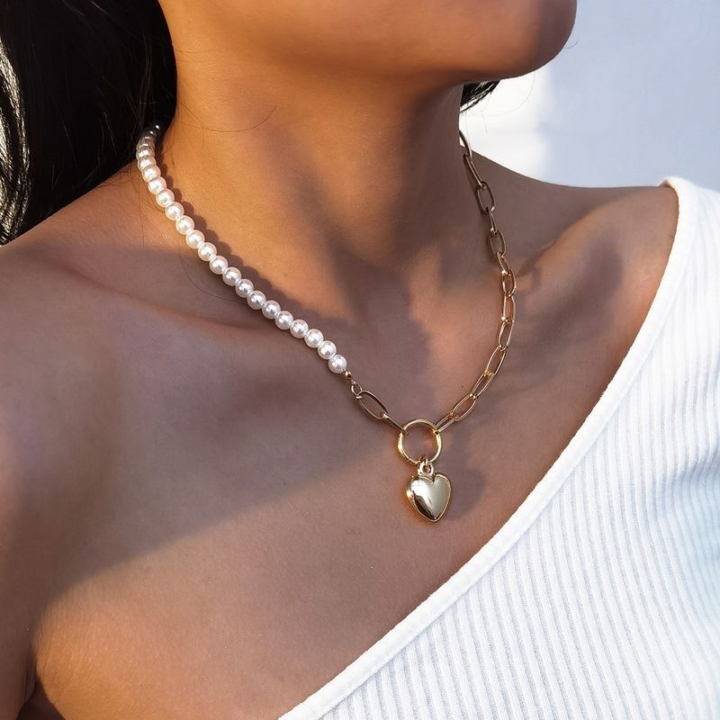 Europäische Und Amerikanische Grenz Überschreitende Kreative Accessoires Mode Einfache Perle Schlüsselbein Halskette Persönlichkeit Trend Ige Frauen Legierung Herzförmige Halskette Frauen
