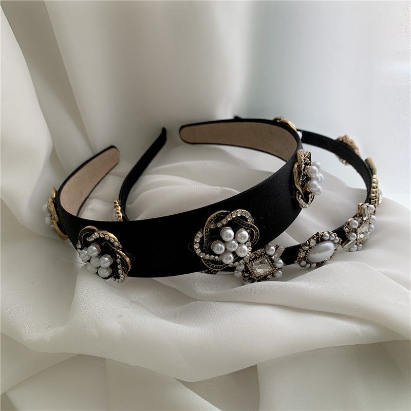 Retro Temperament Wide-sided Wild Outing Cloth Pearl Diamond Flower Headband