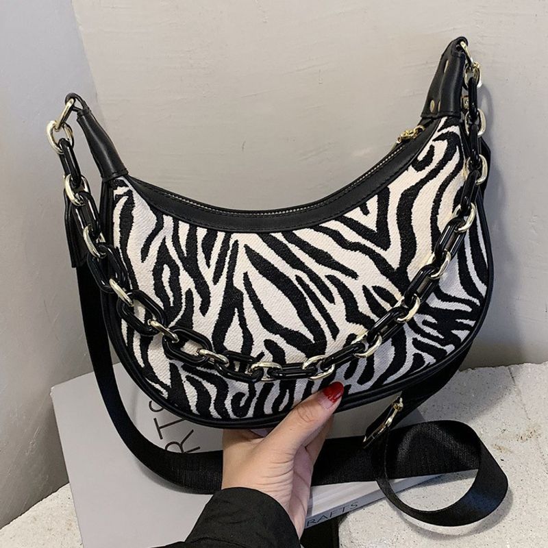 Popular New Trendy  Wild Lady Chain Armpit Bag
