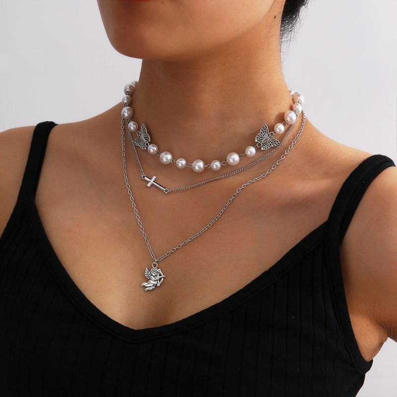 Fashion  Butterfly Pendant Clavicle Necklace Personalized Simple Pearl Cross Necklace