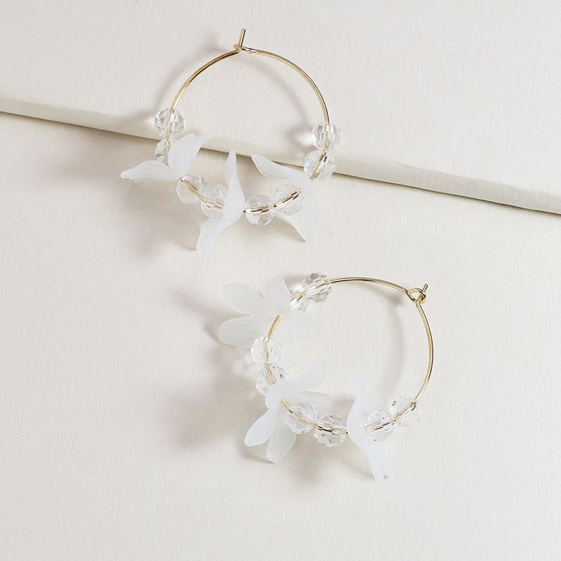 Mode Süße Blume Acryl Kristall Weiße Blume Legierung Ohrringe