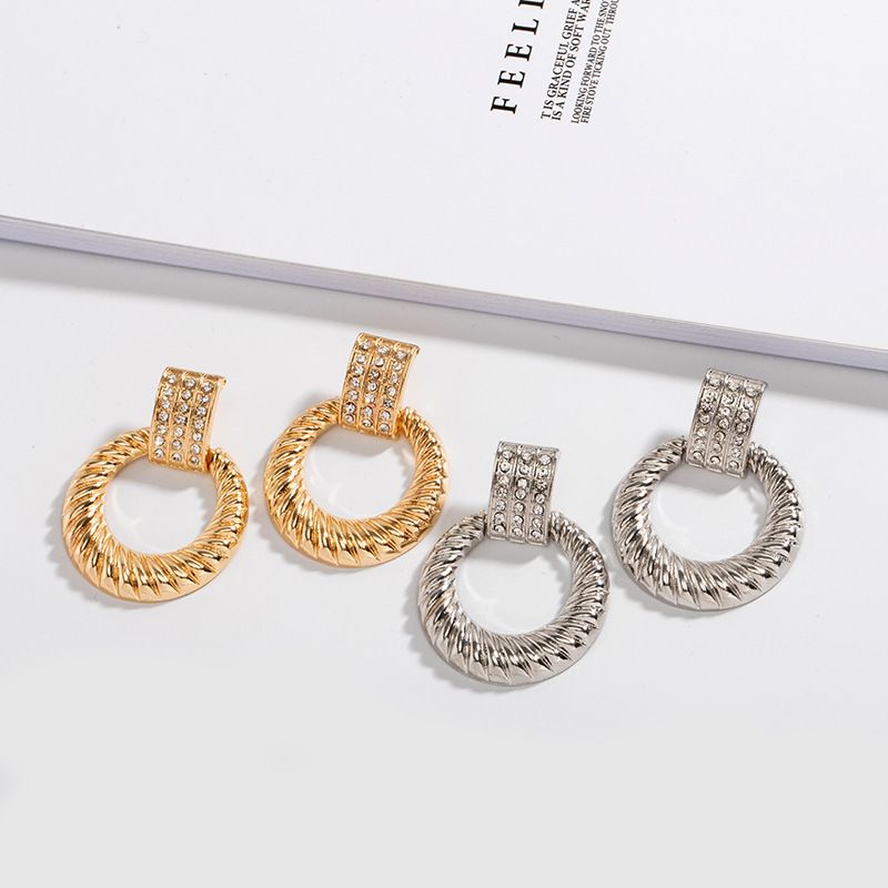 Fashion Metal Diamond Retro Earrings