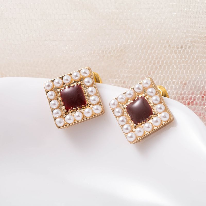 Fashionable Square Pearl Earrings