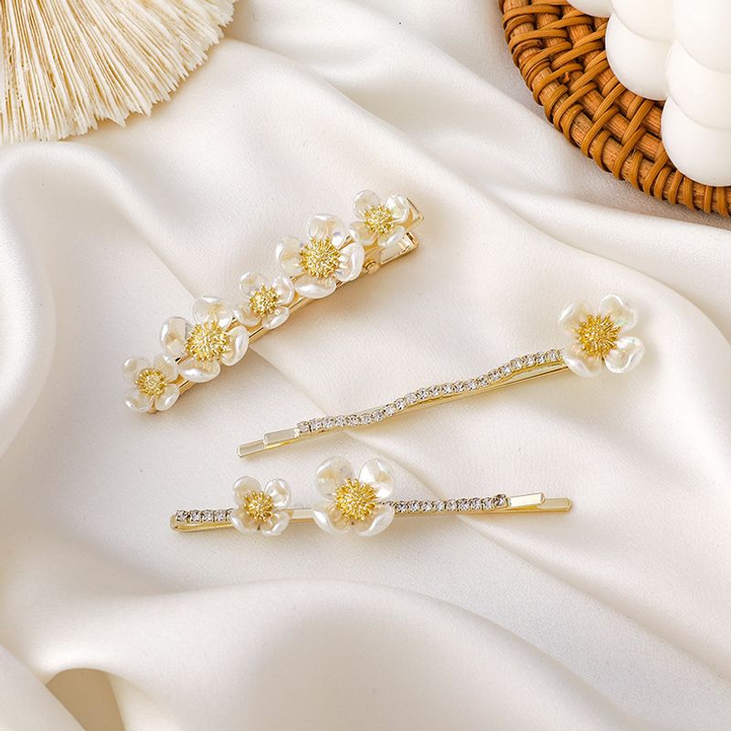 Rhinestone Pear Flower Camellia Hairpin