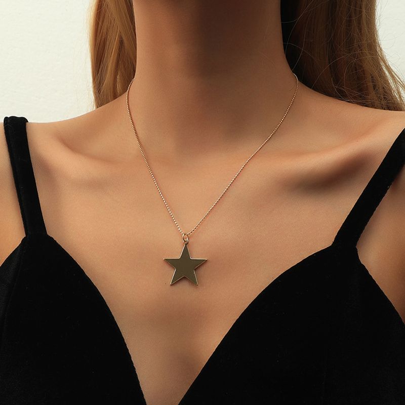 Collar Con Colgante De Estrella Salvaje Simple