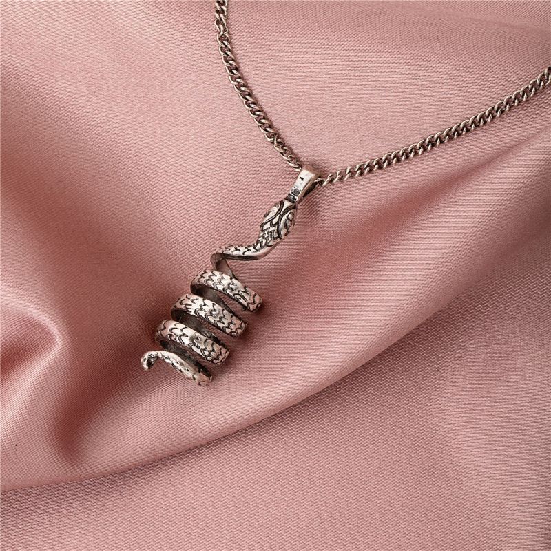 Creative Retro Zodiac Snake Pendant Necklace