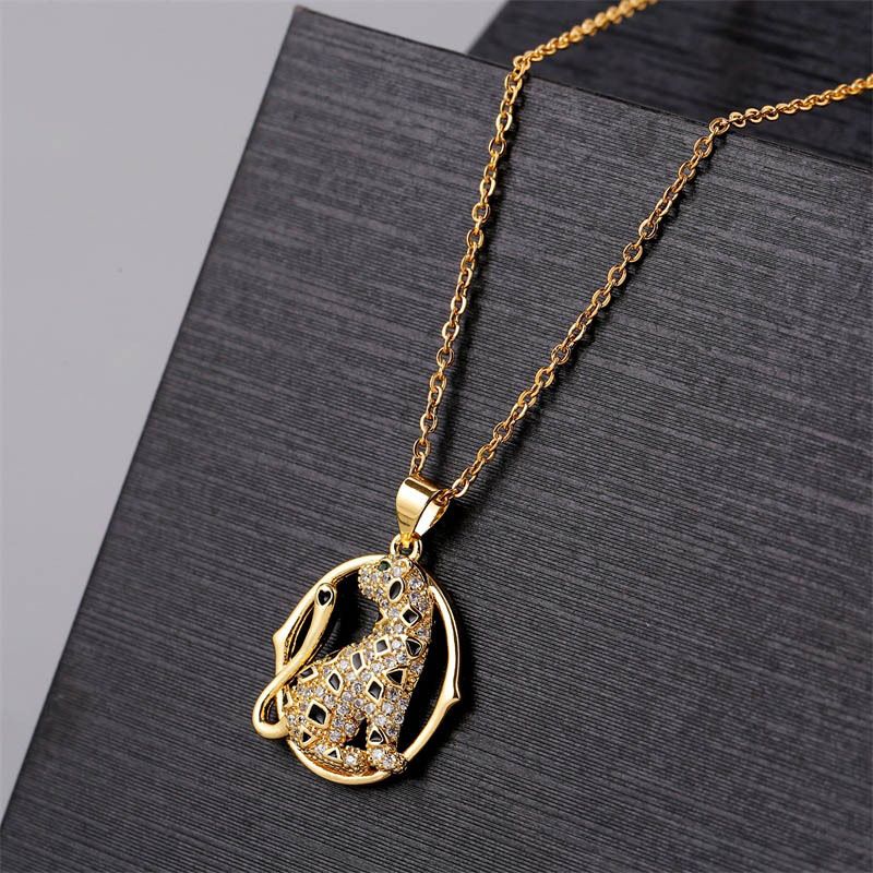 Cute Copper Inlaid Zirconium Leopard Necklace