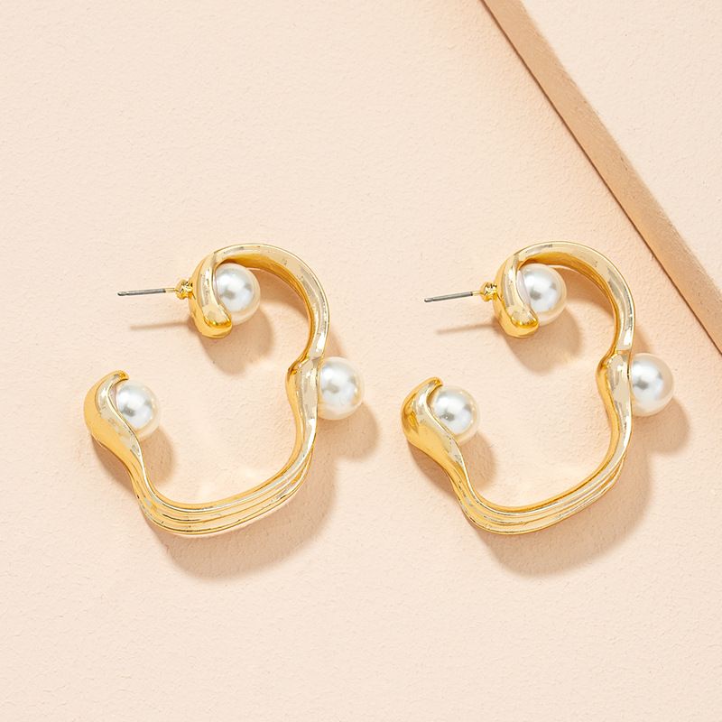 Retro Irregular Pearl Earrings