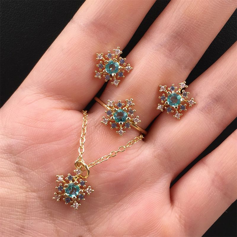 2021 New Inlaid Zircon Snowflake Copper Pendant Three-piece Necklace Earrings Ring Tide Temperament Jewelry Set