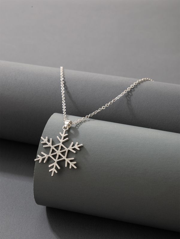 2021 New Ornament Christmas Silver Snowflake Necklace