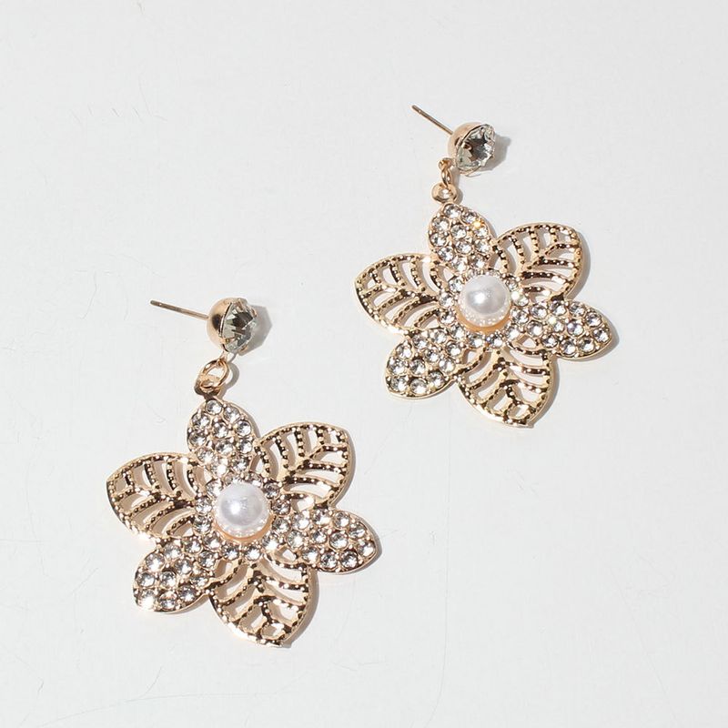 Koreanische Mode-persönlichkeit Retro-elegante Blumenohrringe Süßes Temperament Blütenblatt Super Fee Einfache Ohrringe