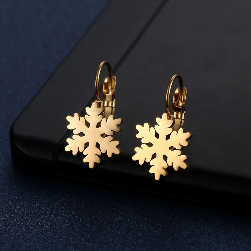 Stainless Steel Snowflake Earrings Glossy Laser Cut 18k Gold Earrings Christmas Ice Flower Earrings