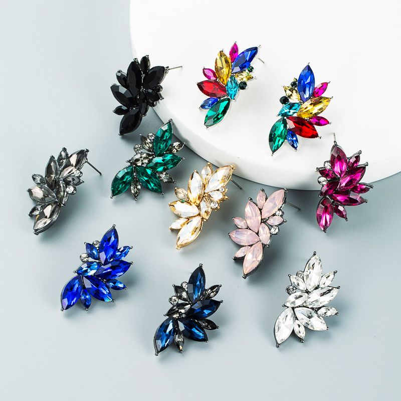 Aretes De Diamantes De Imitación Con Diamantes De Imitación De Aleación De Flores Geométricas