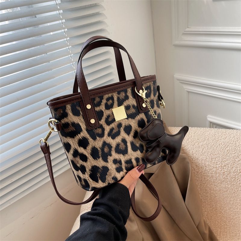 Autumn And Winter New Trendy Temperament Leopard Print Single Shoulder Handbag Messenger Bag