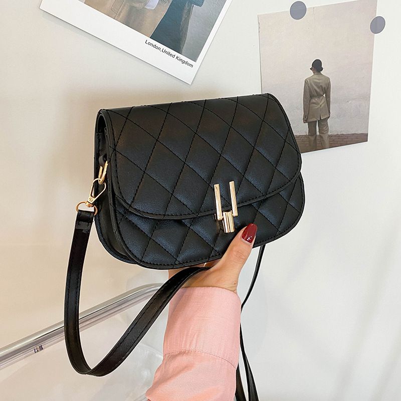 Mode Einfarbig Western-stil One-shoulder-messenger Bag Kette Satteltasche