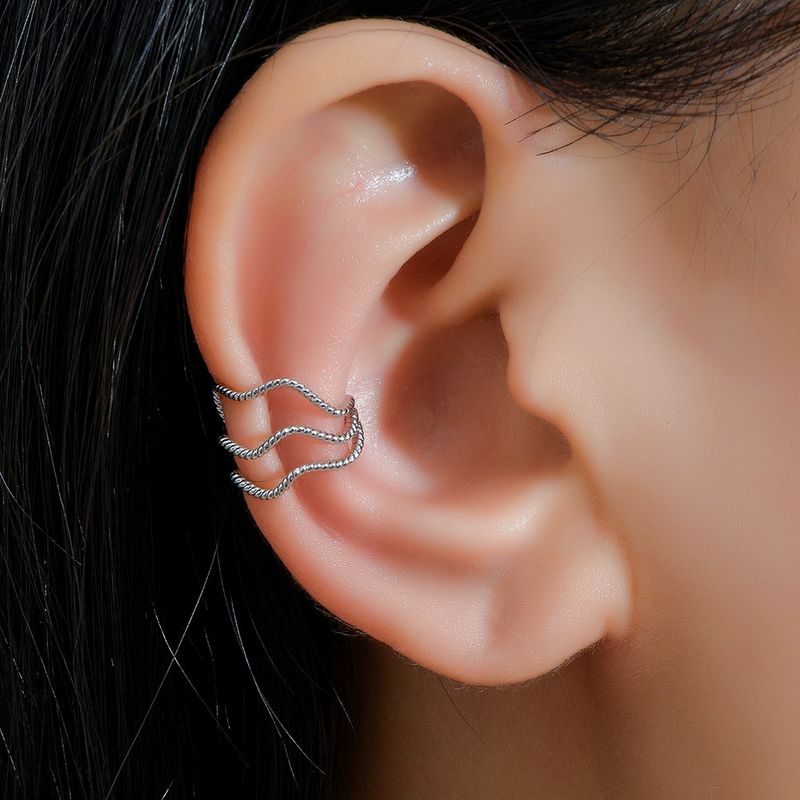 Corée Simple En Métal Non Percé Vague Oreille Clip En Forme De C Torsion Oreille Os Clip Haut De Gamme Boucles D'oreilles