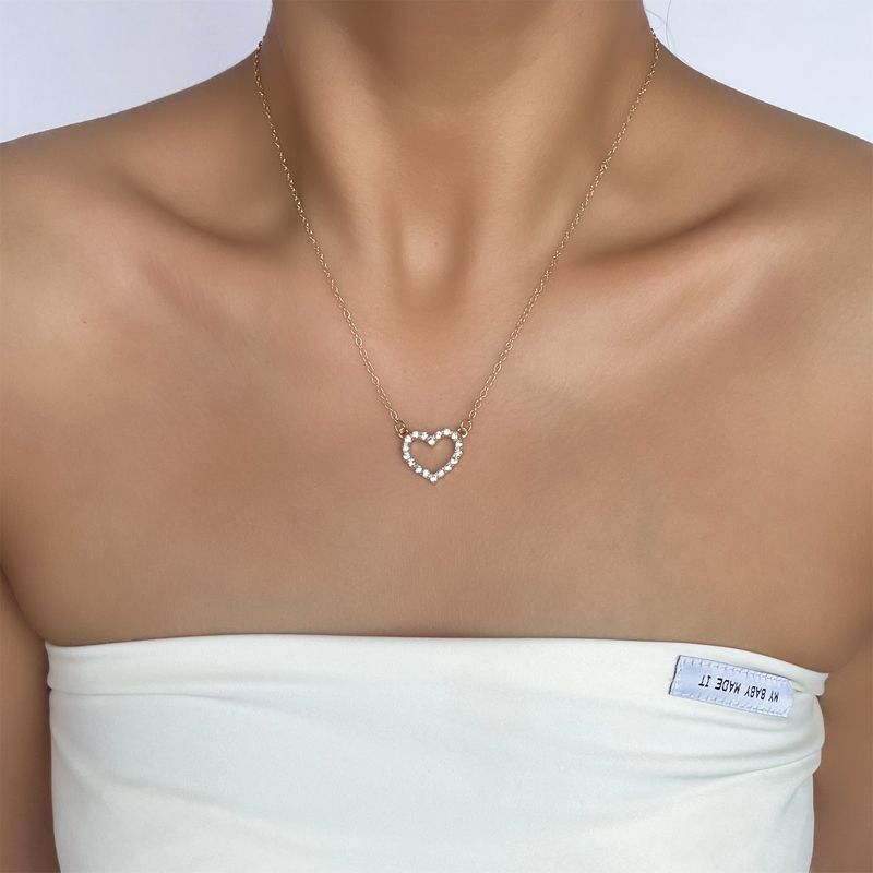 Simple Diamond Peach Heart Necklace