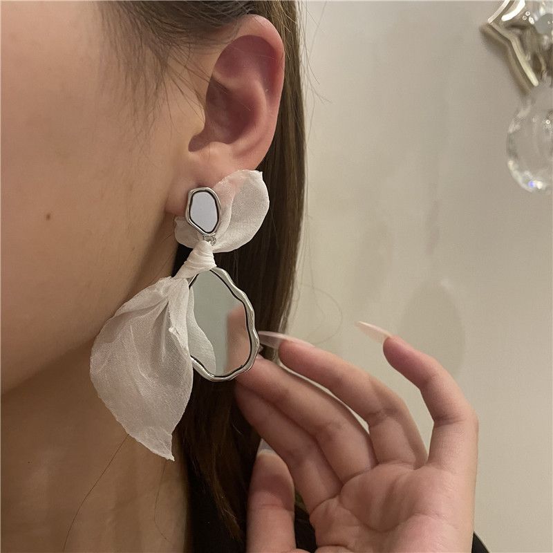 Français Style Super Fée Mousseline De Soie Fleur Stud Boucles D'oreilles Femelle Arc Boucles D'oreilles Doux Fille Super Fée Miroir Oreille Clip Boucles D'oreilles Fille