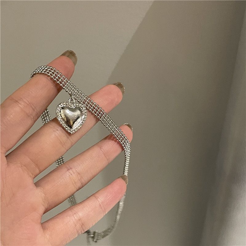 Japanese And Korean Design Sense Same Style As Yang Chaoyue Sweet Cool Style Heart Shape With Diamond Clavicle Chain Female Ins Personality Simple Necklace Fashion