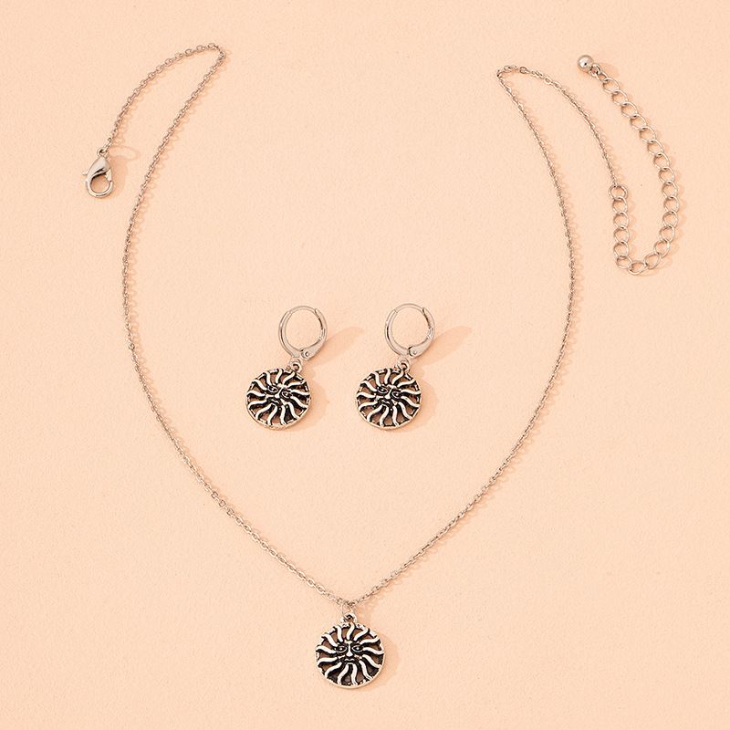 2021 Fashion New Earrings Set Retro Sunflower Punk Trendy Ear Ring Necklace Ins Accessories