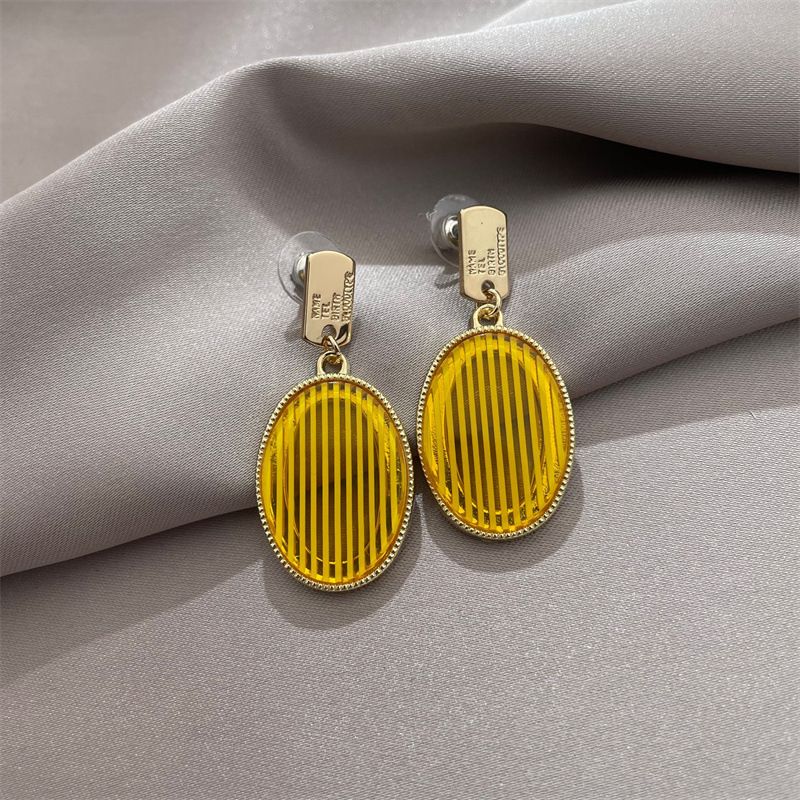 Korean Personality Oval Acrylic Resin Earrings Simple Fashion Atmospheric Net Red Earrings