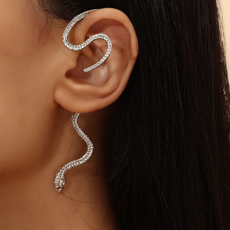 Fashion Exaggerated Simple No Pierced Snake Earrings Korean Version Of The New Punk Hip-hop Dark Wind Earrings