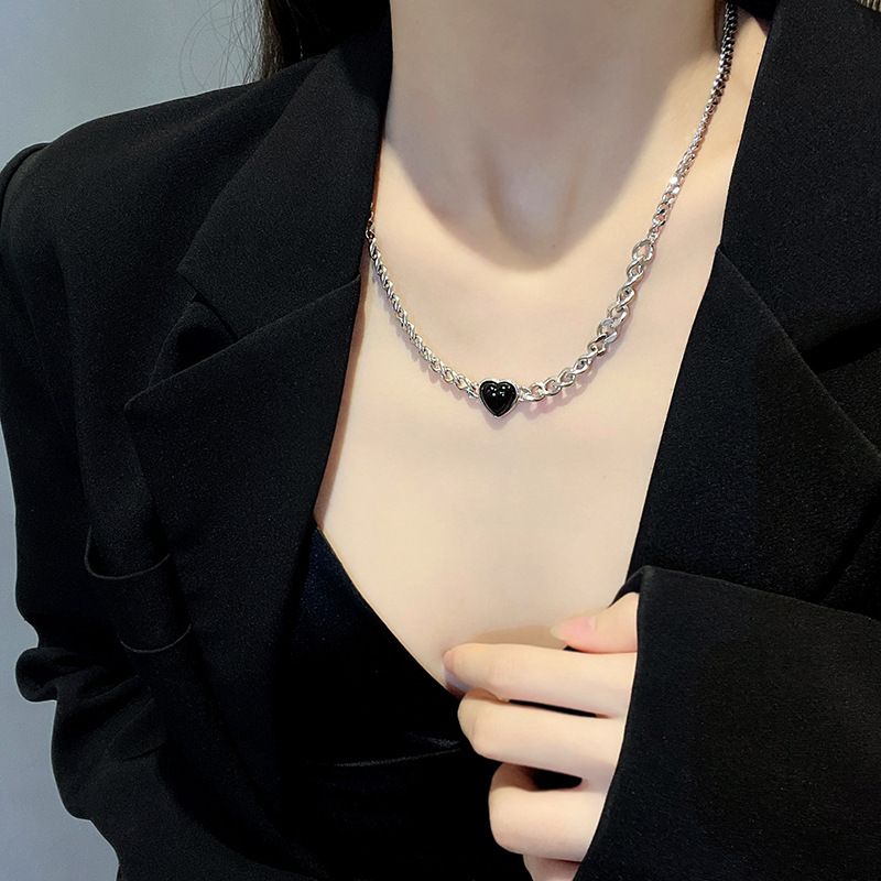 Korean Version Of The Ins Style Black Love Hip-hop Titanium Steel Necklace Design Sense Niche Wild Clavicle Chain Cold Wind Pendant