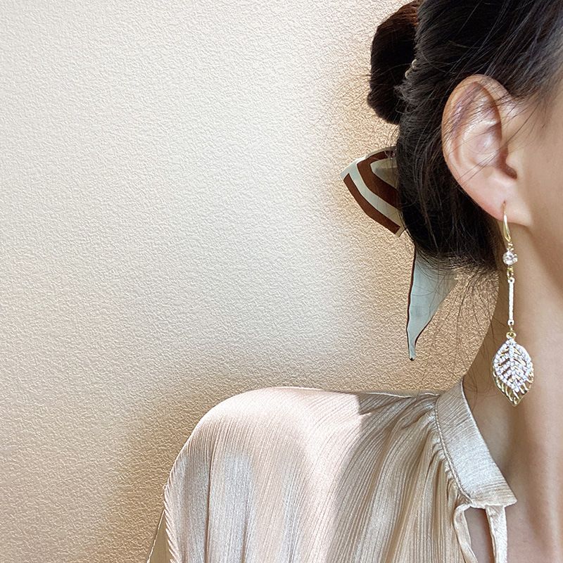 Korea Dongda Ins Stil Mode Ohrringe Internet-promi-design Sinn Diamant Gestalt Trend Ohrringe Lange Blatt Ohrringe