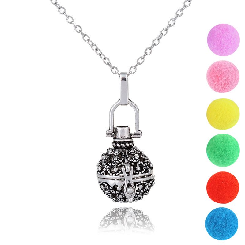 Best Seller In Europe And America Diy Hollow Pelican Aromatherapy Dispenser Pendant Necklace Personality Vintage Perfume Sweater Chain Jewelry