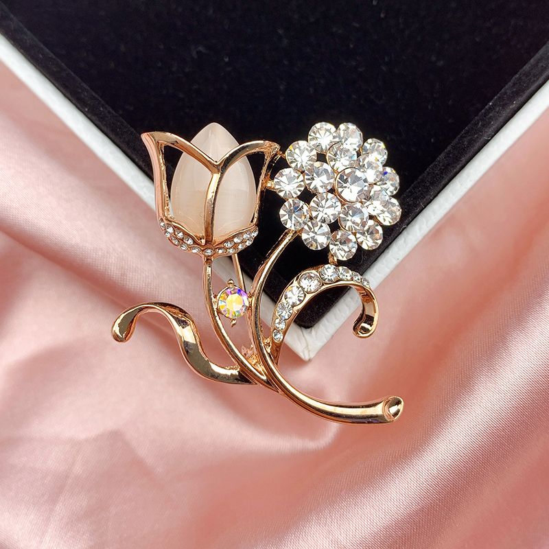 Broche De Tulipán De Diamantes Checos Con Incrustaciones De Oro Rosa Electrochapado En Material De Aleación