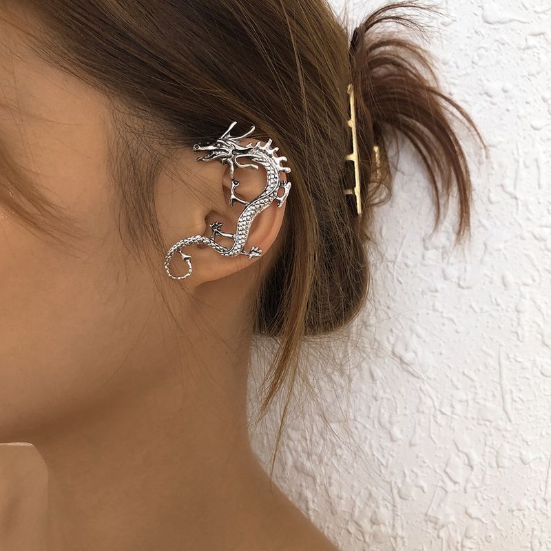 Retro Distressed Punk Style Chinese Dragon Ear Clip Creative Fashion Geometric Earrings