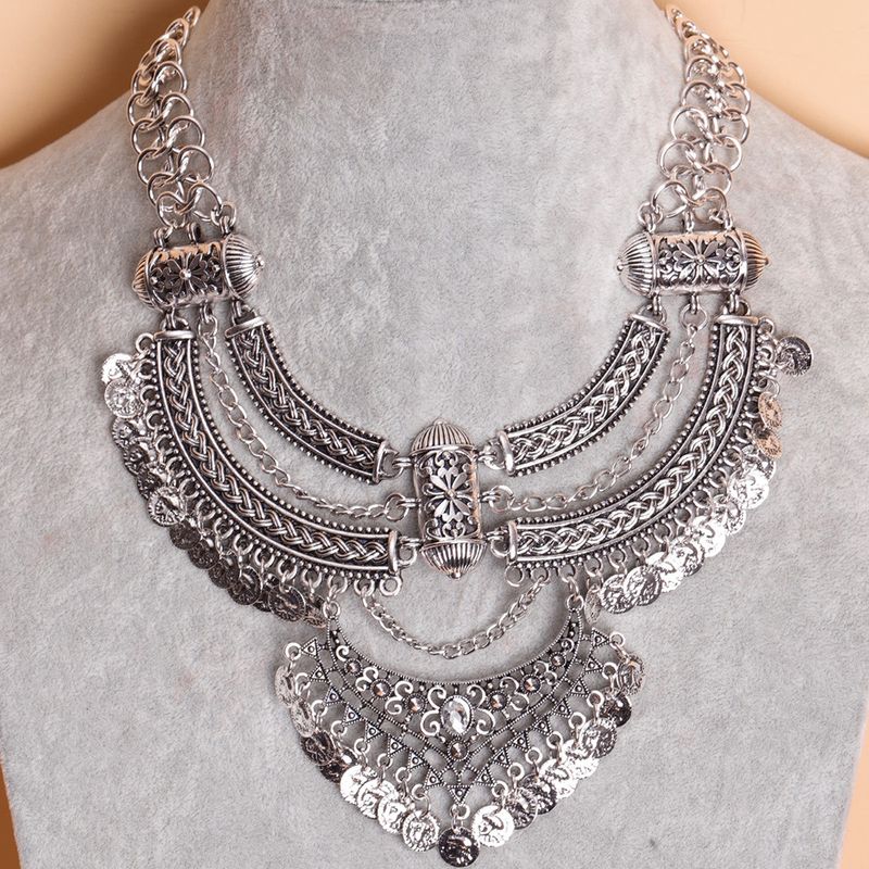 European And American High Profile Retro Ethnic Alloy Diamond-studded Necklace Short Clavicle Chain Jewelry Wholesale
