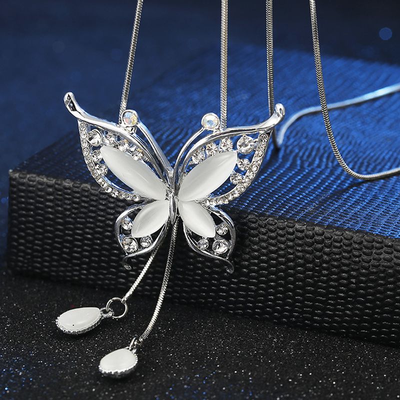 New Korean Style High-end Opal Butterfly Diamond Sweater Chain Fashion Long Wild Clothing Necklace Pendant Wholesale