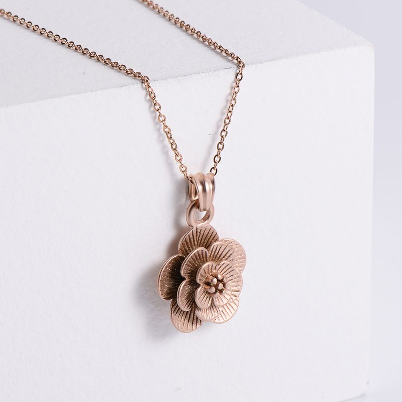 Nouveau Collier Pendentif En Acier Inoxydable Hortensia Rose En Or Rose Sablé À Grande Fleur En Trois Dimensions