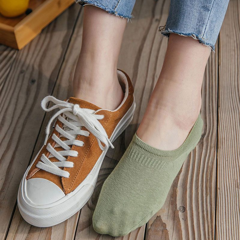 New College Style Sports And Leisure Ladies Invisible Socks Wholesale Pure Color Shallow Mouth Short Socks