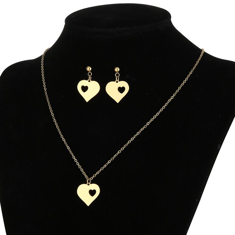 Fashion Simple Heart-shape Pendant Earrings Stainless Steel Heart-shaped Necklace Set