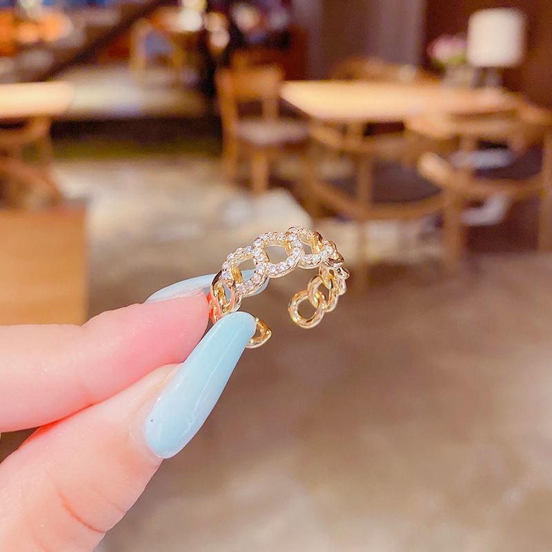 [طلاء الذهب السميك] النسخة الكورية من الحفاظ على اللون طويل الأمد ، فتح الزركون المجوف قليلاً قابل للتعديل لخاتم الأزياء الكورية