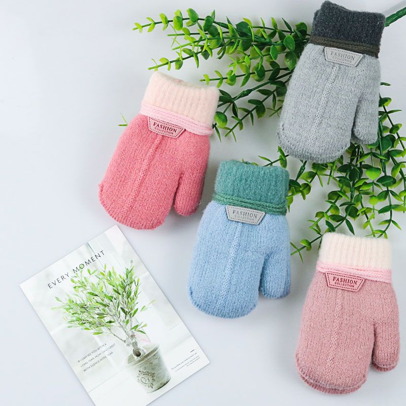 Children's Gloves Hanging Neck Plus Velvet Gloves Baby Cute Cartoon Warm Knitted Gloves