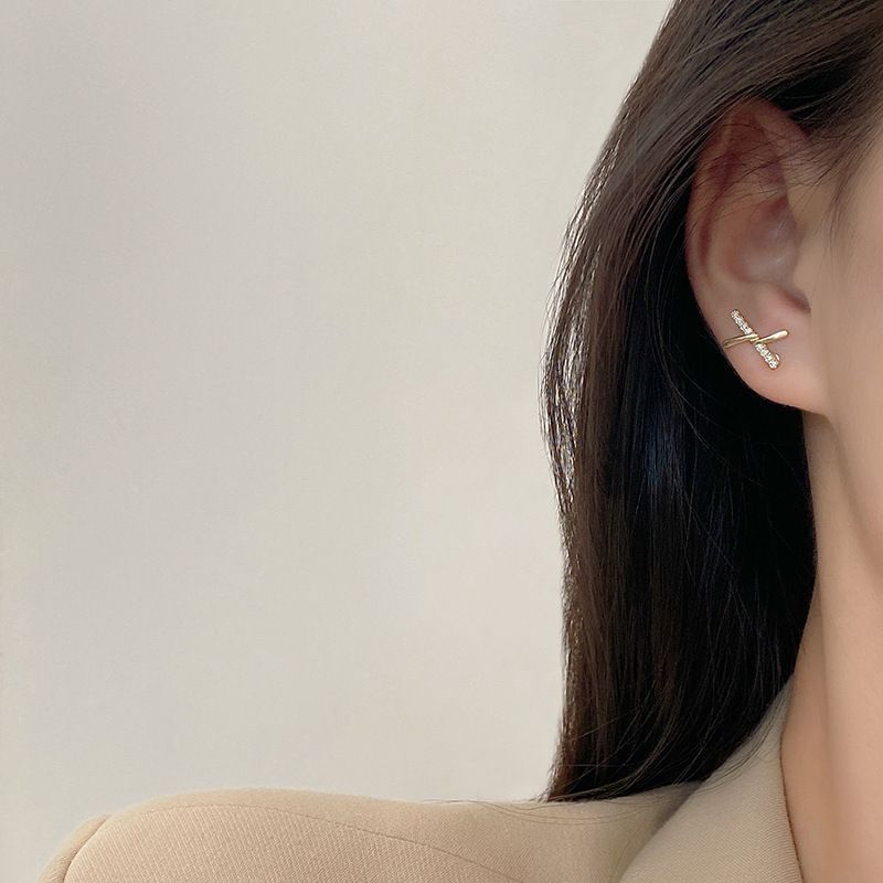 Internet Celebrity Fashion Cross Earrings Women's Simple Micro Inlaid Zircon Petite Earrings Cold Style Design Graceful Earrings Wholesale