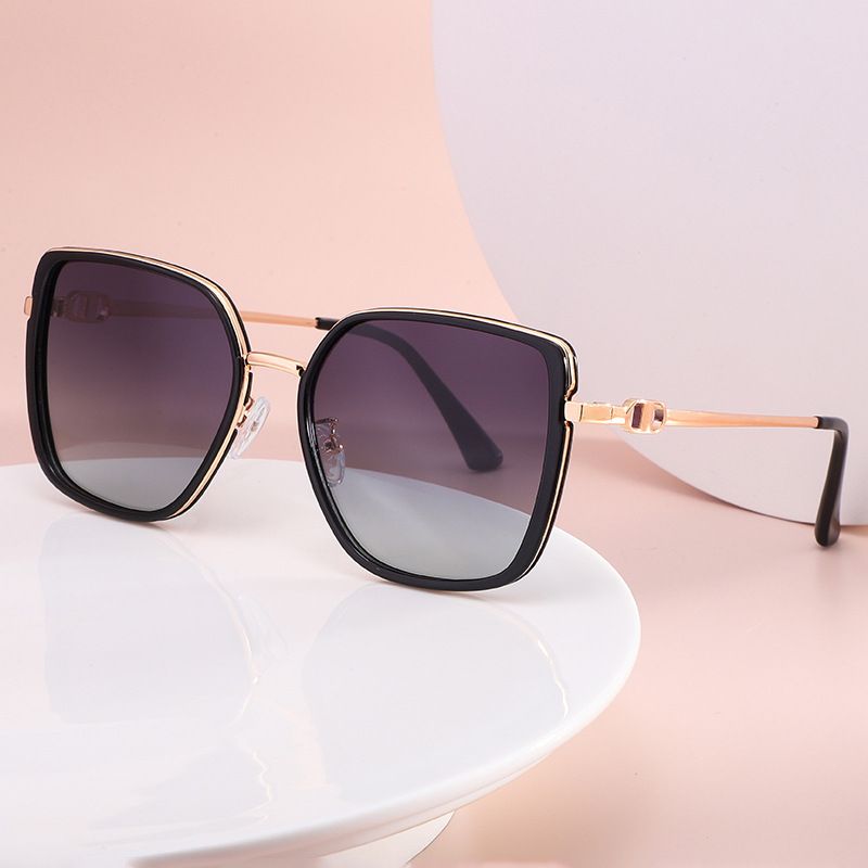 European And American Big Frame Sunglasses Female Tide Korean Outdoor Sunshade Mirror Wholesale