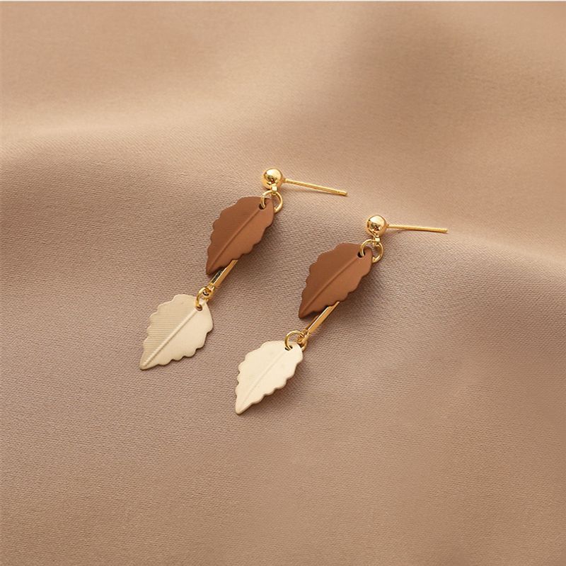 Fashion Maple Leaf Earrings Contrast Color Autumn And Winter Earrings