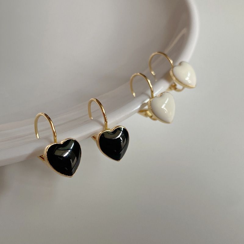 Korean Heart-shape Earrings Copper Clip Dripping Earrings