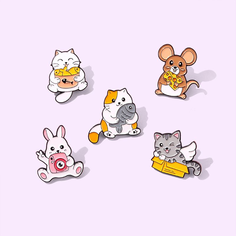 Brooch Creative Cartoon Cat Eat Fish Rabbit Play Mobile Phone Shape Paint Badge 12 Pcs Set