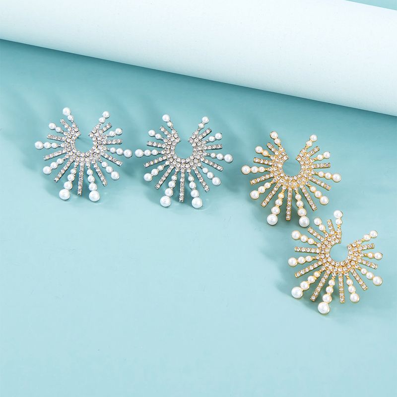 Creative C-shaped Sunflower Diamond Pearl Earrings Ear Jewelry