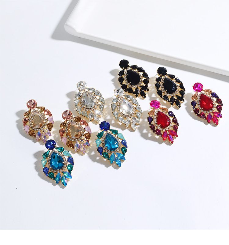 Fashion Cold Wind Leaf-shaped Multi-layer Alloy Diamond-studded Glass Diamond Earrings