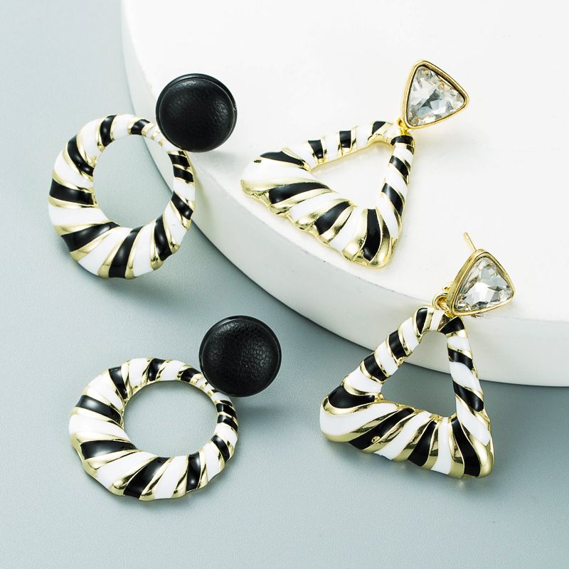 European And American Stripes Color Matching Black And White Retro Geometric Oil Drop Earrings