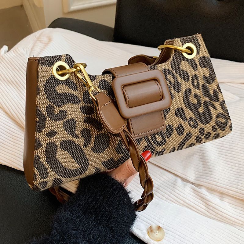 Bolsos De Moda Para Mujer 2021 Otoño E Invierno Nueva Moda Leopardo Estampado Hombro Underarm Bolsa All-match Bolsa De Baguette Cruzada