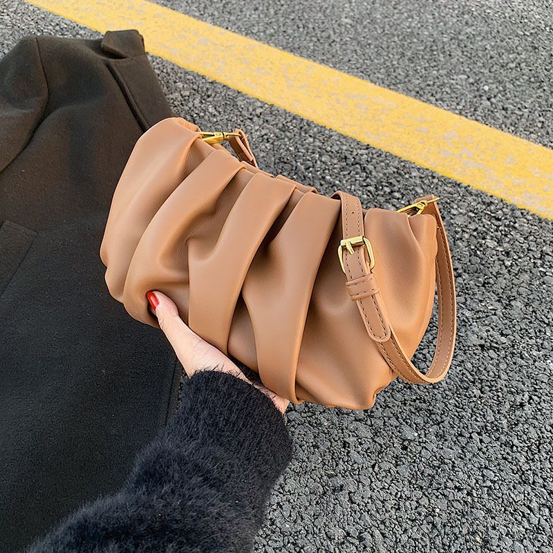 2021 Autumn And Winter New Trendy All-match Messenger Niche Fashion One-shoulder Cloud Bag