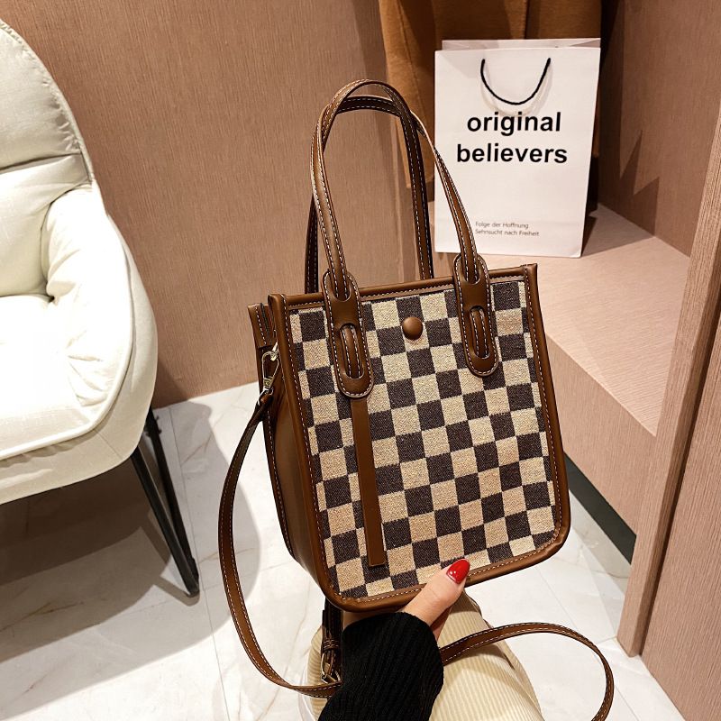 Best Selling Bag Women's Bag 2021 New Fashion Chessboard Plaid Autumn And Winter Cross-body Bag Popular Niche Portable Bucket Bag
